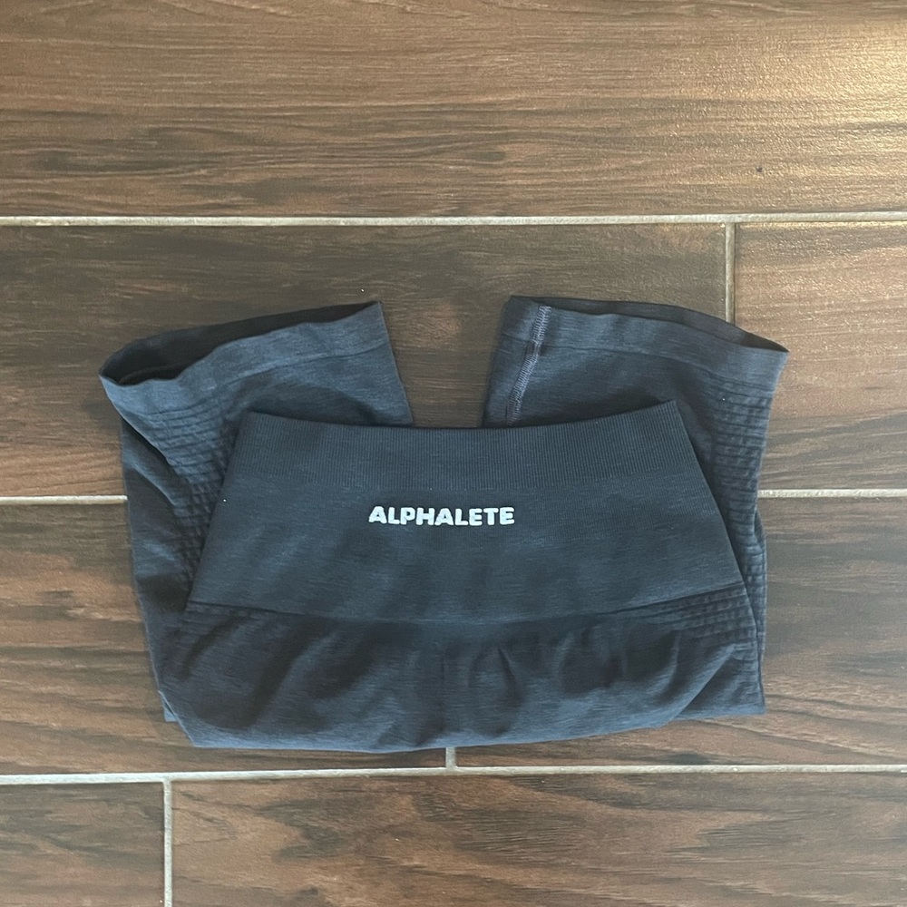 Alphalete - Gray Amplify Shorts - Size Small